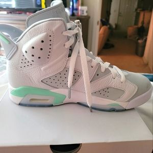 Jordan 6's Mint Green 7.5